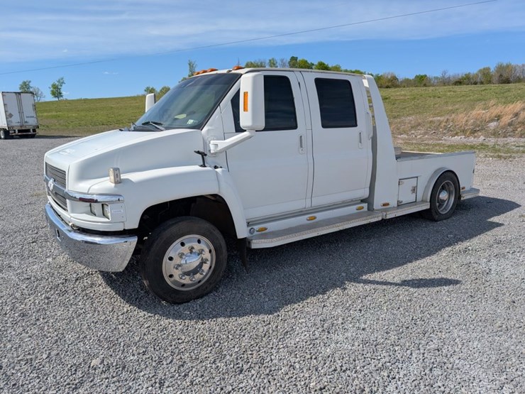 2005-chevrolet-kodiak-c4500-image-1