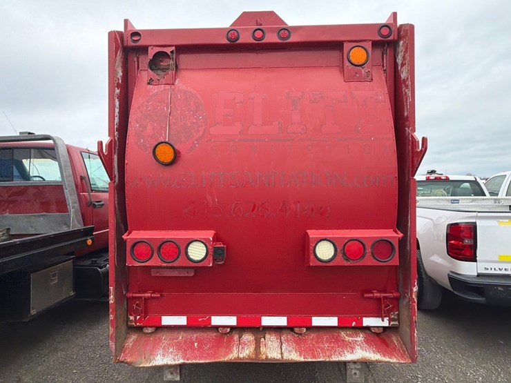 2008-gmc-w5500-image-14