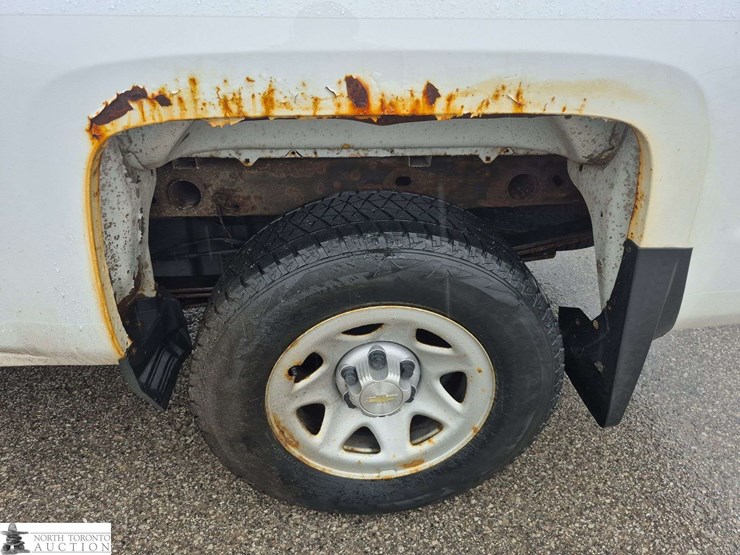 2018-chevrolet-silverado-1500-image-26