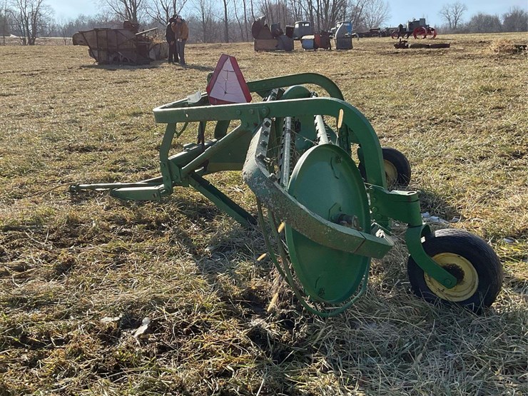 john-deere-hay-rake-image-2