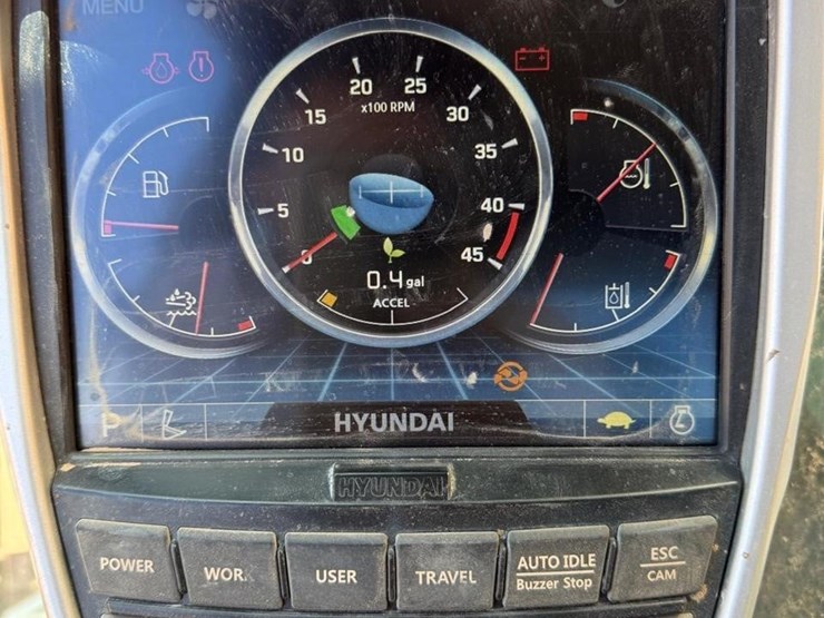 2017-hyundai-hx300l-image-22