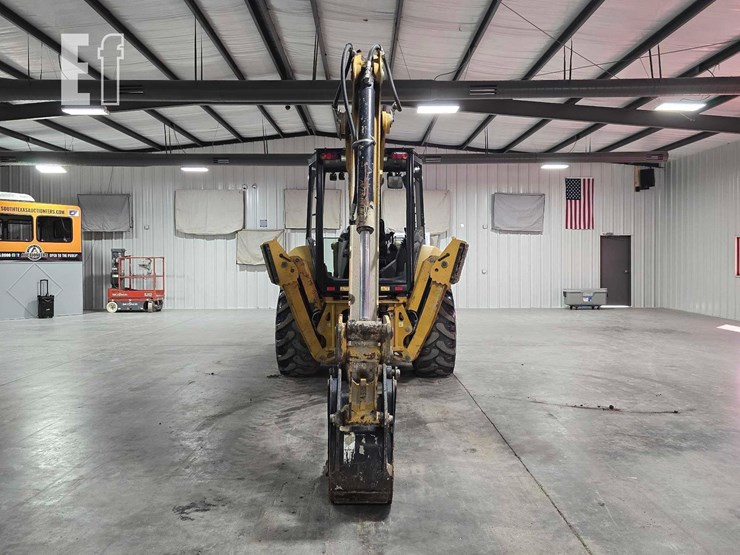 2021-caterpillar-416-image-8