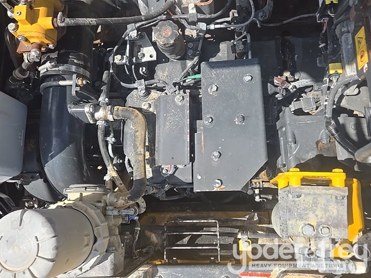 2015-komatsu-pc490-lc-11-image-90