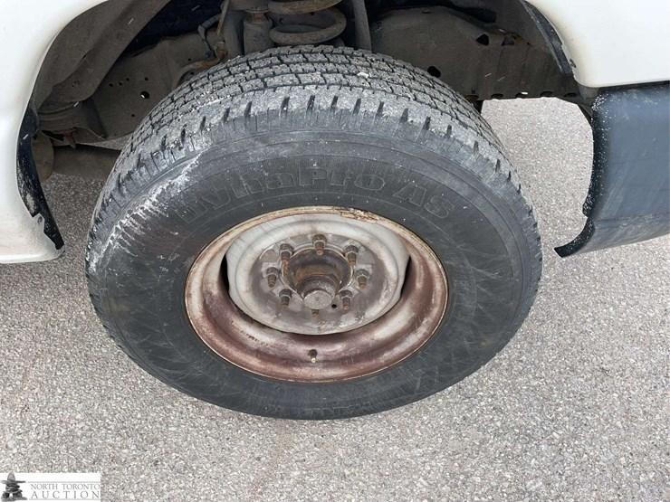 2014-ford-cargo-image-20