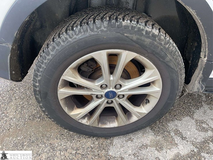 2017-ford-escape-image-22