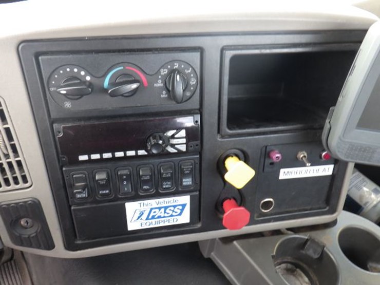 2016-international-8600-image-15