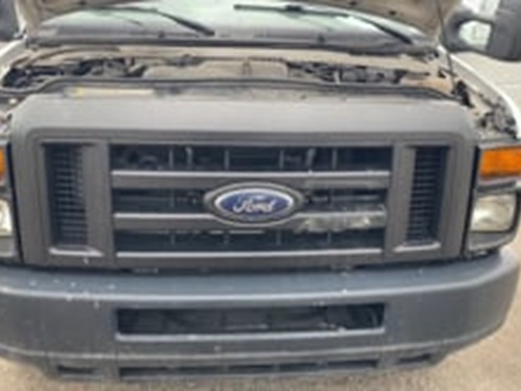 2009-ford-cargo-image-9