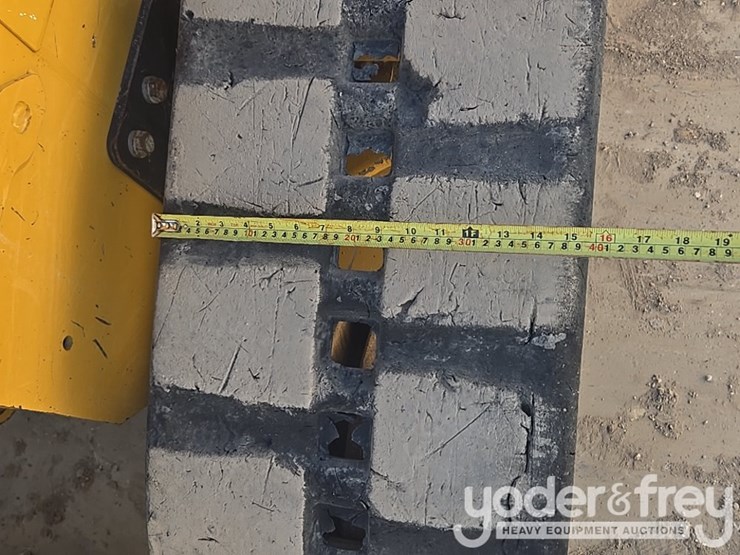 2021-caterpillar-289d3-image-21