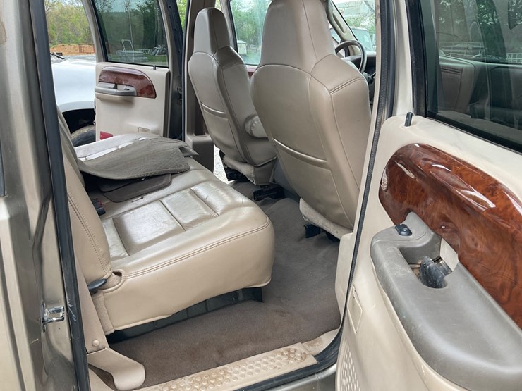 2003-ford-f250-image-13