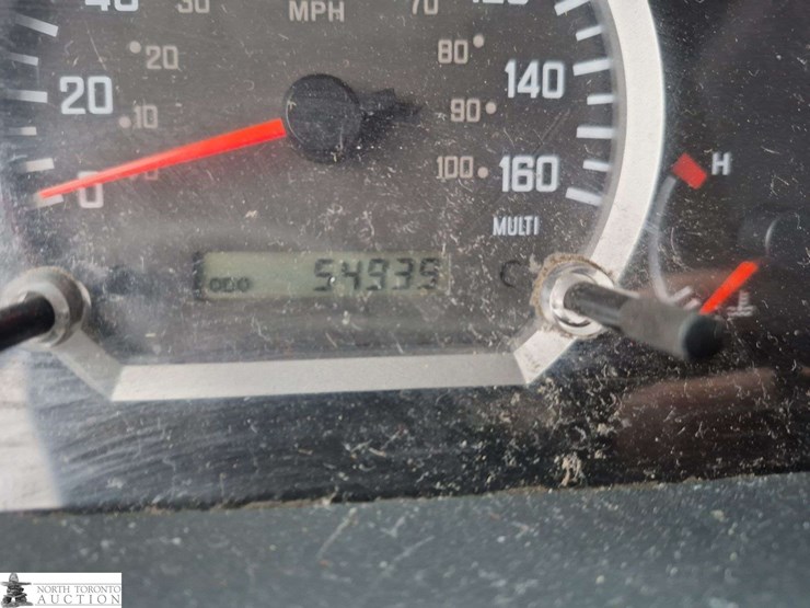 2014-isuzu-nqr-image-13