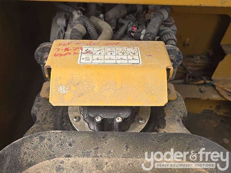 2017-caterpillar-336fl-image-63