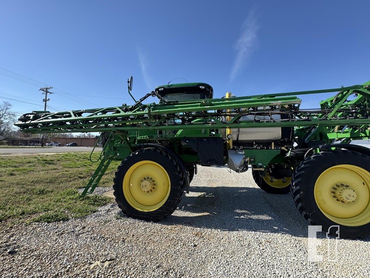 2017-john-deere-r4038-image-22