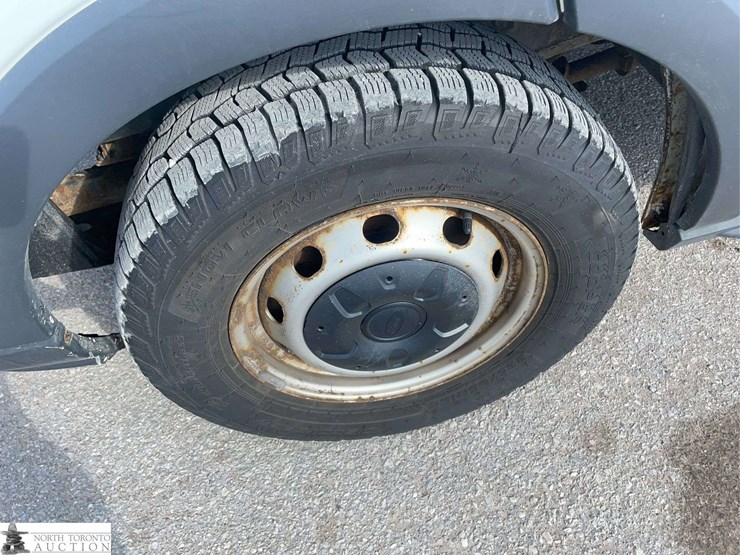 2016-ford-transit-image-23