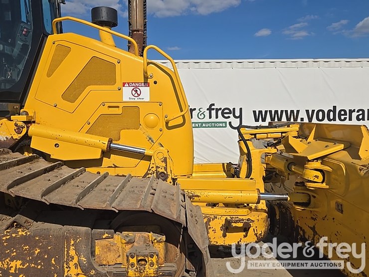 2023-komatsu-d61px-24-image-34