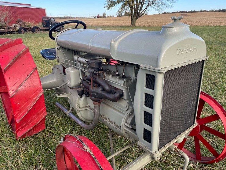 1918-fordson-tractor-image-11