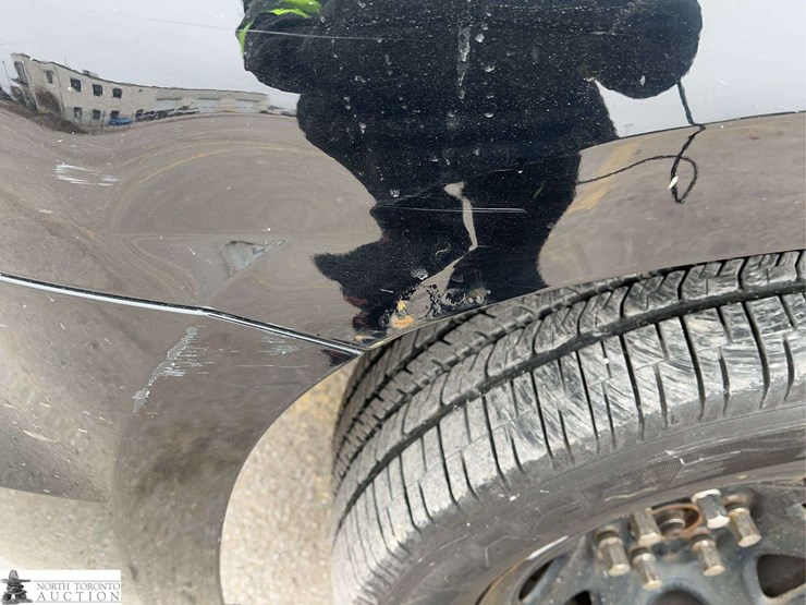 2016-chevrolet-tahoe-image-29