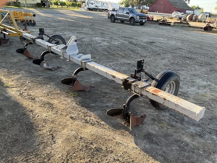 wilcox-"style"-3-pt-3-row-60"-furrow-bar-image-6