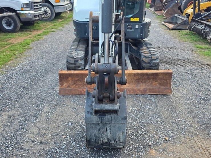 2023-bobcat-e42-image-41