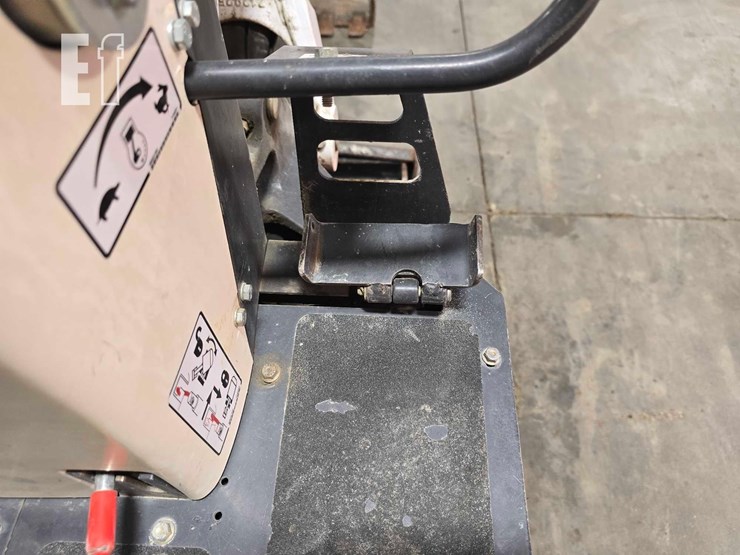 2022-bobcat-e10-image-19