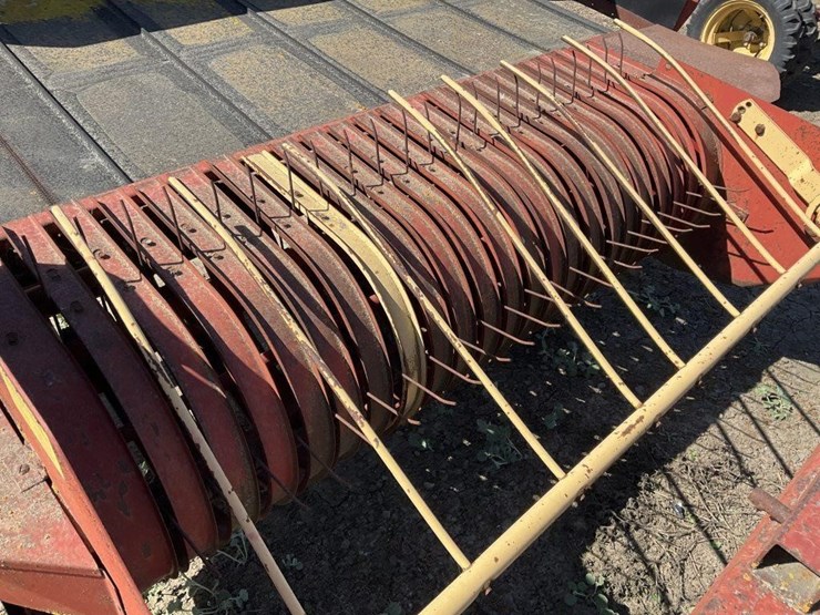 new-holland-144-image-7