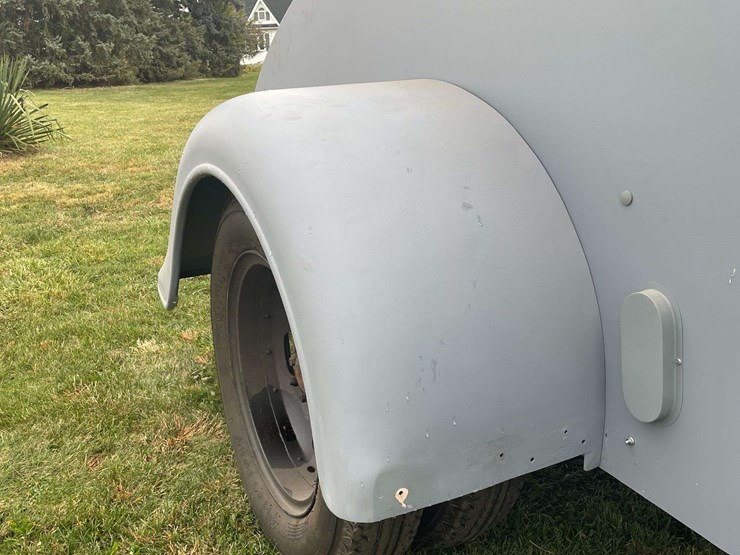 1935-ford-wrecker-image-27