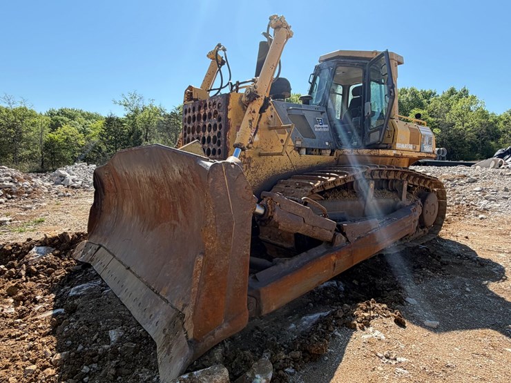 2003-komatsu-d155ax-5-image-1