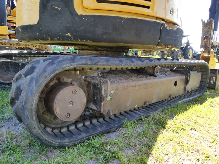 2015-caterpillar-303-image-6