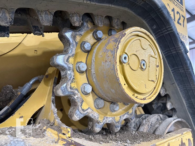 2023-caterpillar-259d3-image-32