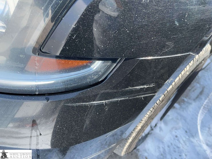 2017-chevrolet-tahoe-image-26