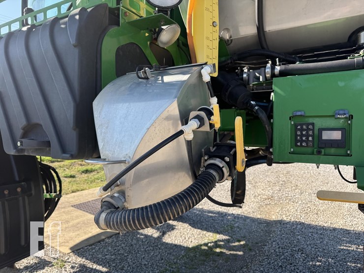 2017-john-deere-r4038-image-33