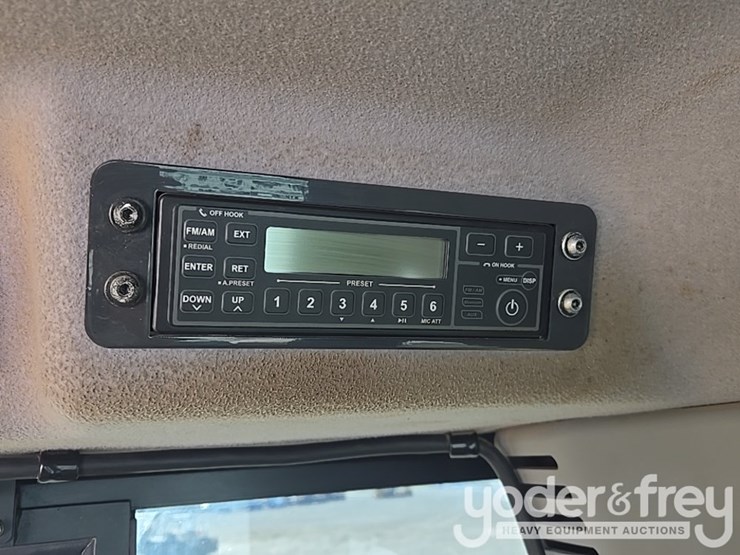 2023-komatsu-d61px-24-image-67