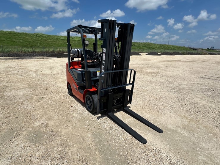 heli-5k-forklift-image-3
