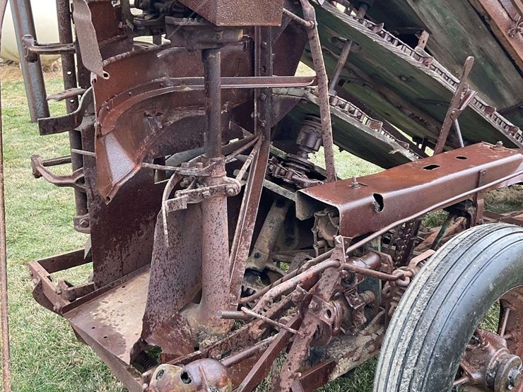 john-deere-binder-image-13