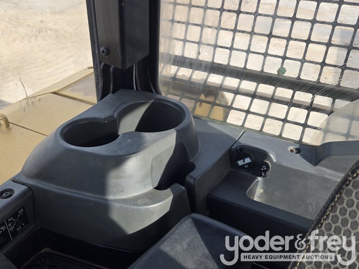 2019-caterpillar-d6-lgp-image-72