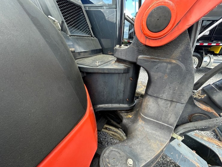 2016-kubota-kx080-4-image-27