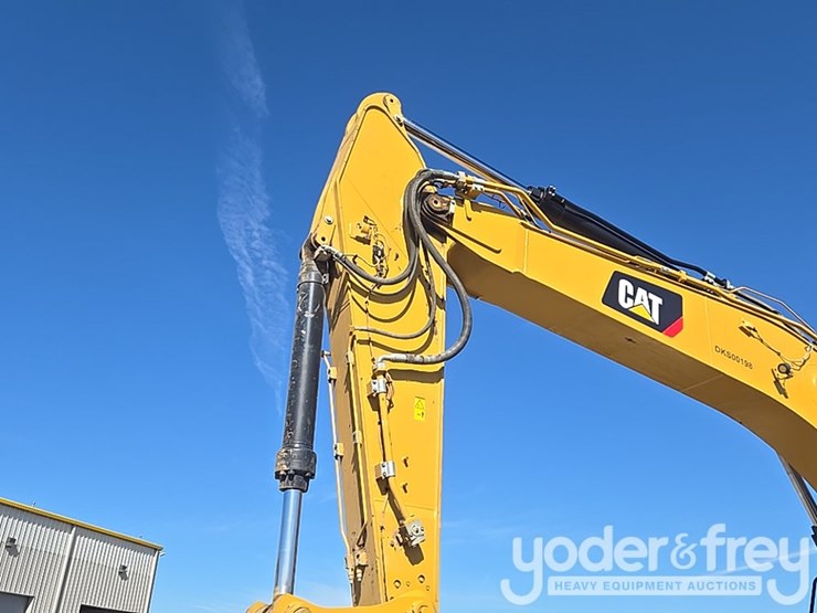 2019-caterpillar-336-image-29