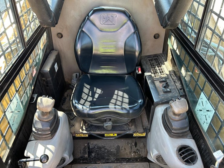 caterpillar-257b-image-21