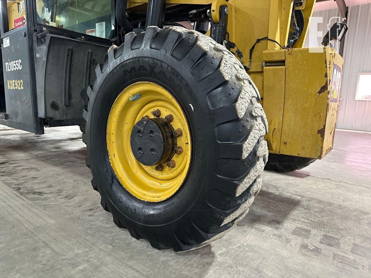 2014-caterpillar-tl1055c-image-27