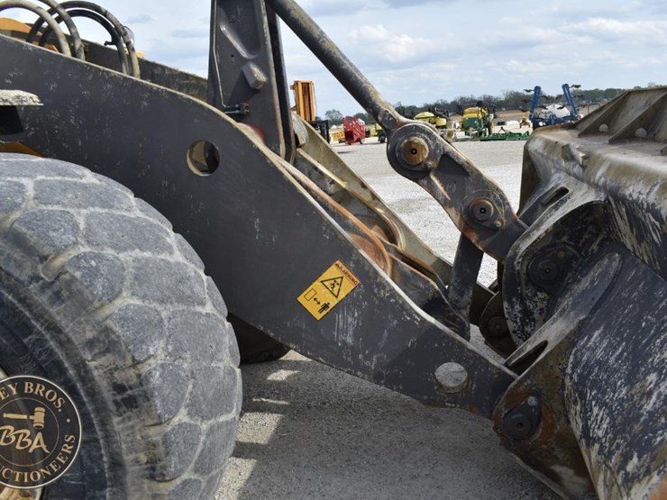 2015-volvo-l150h-image-23