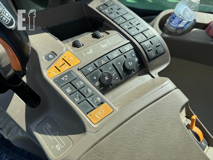 2019-john-deere-r4038-image-33