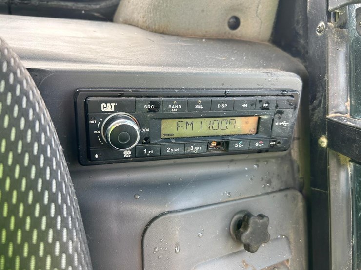 2022-caterpillar-259d3-image-29