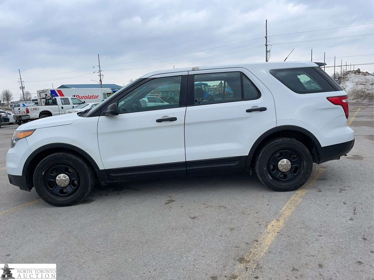 2014-ford-explorer-image-8