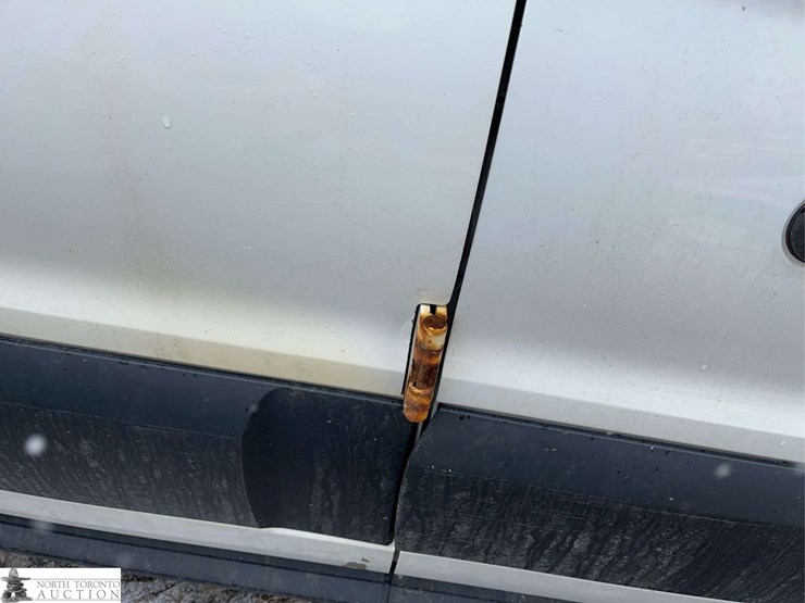 2016-ford-transit-image-12