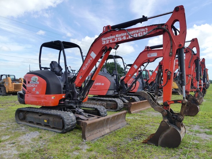 2022-kubota-kx040-4-image-2