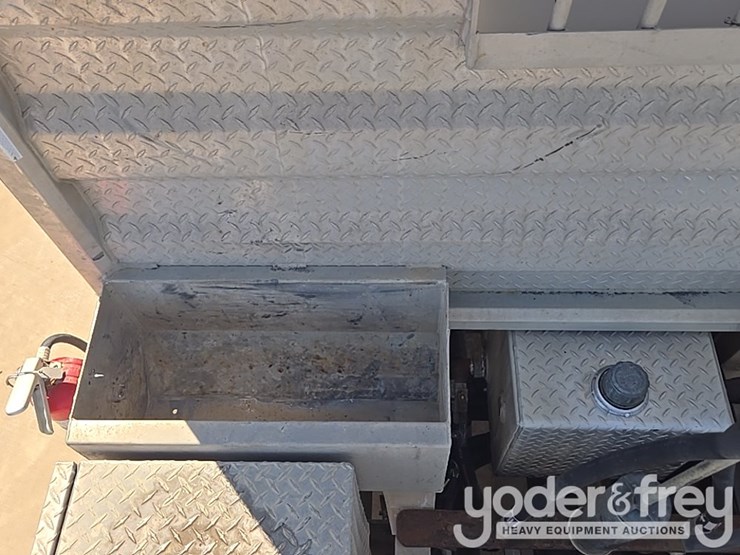 2014-kenworth-t880-image-49