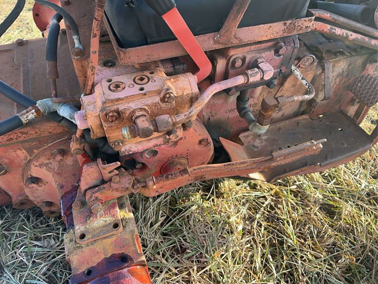 international-parts-tractor-image-28