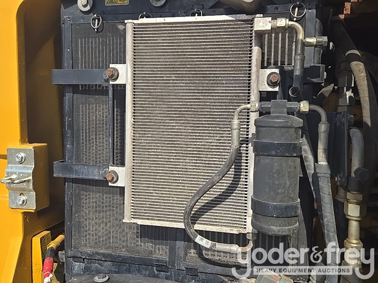 2018-caterpillar-305.5-image-77