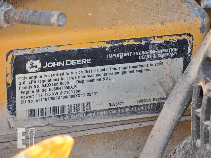 2006-deere-750j-image-24