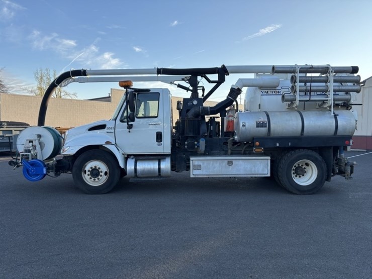 2009-vactor-2100-image-2