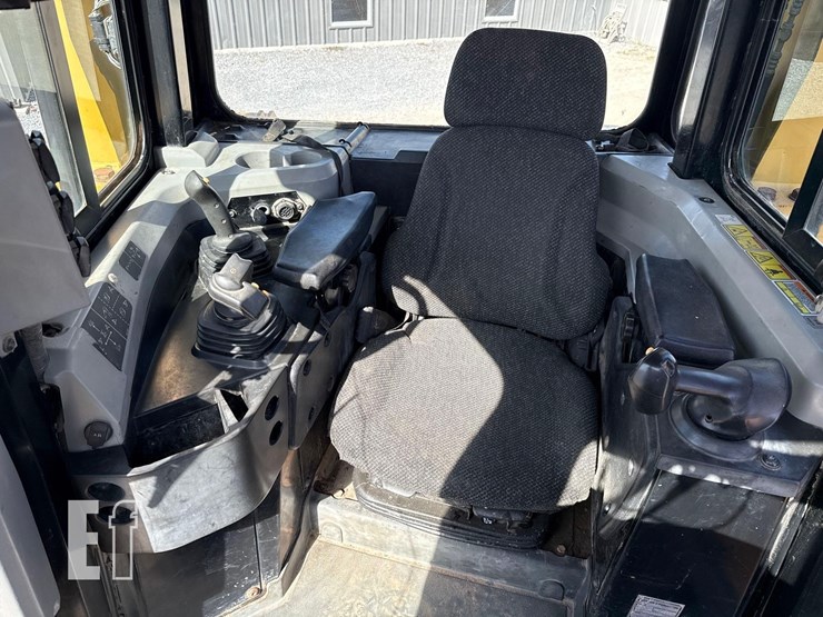 2016-caterpillar-d6t-lgp-image-15